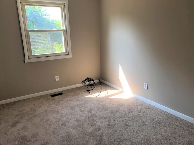 Dormitorio - 1831 5th Ave W