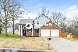 Building Photo - 3233 Forest Breeze Dr