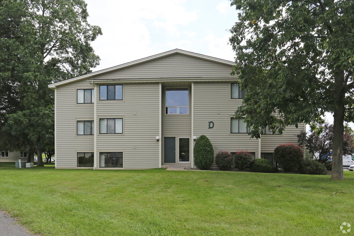 Exterior Photo - Willow Stream Apartments South