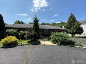 Building Photo - 849 New Dover Rd