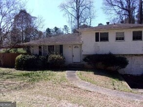 Building Photo - 757 Dixon Rd