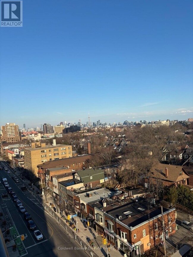 Building Photo - 1660 Bloor St W