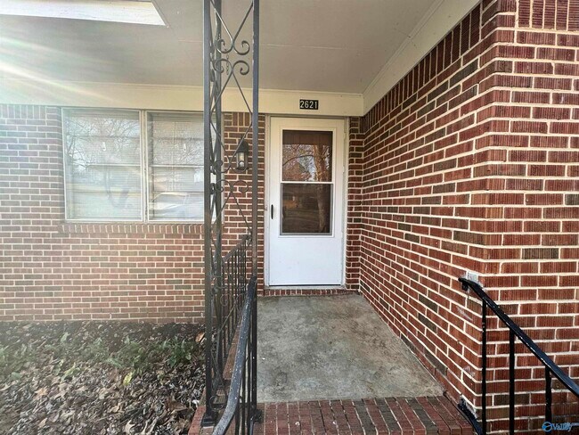 Foto del edificio - 2621 Scenic View Dr NW