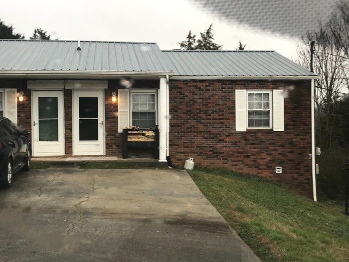 Primary Photo - 3 bedroom 1 bath apartment West Morristown
