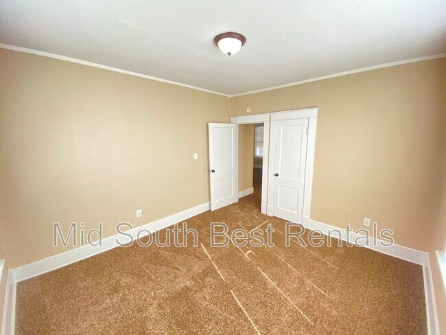 Foto del edificio - 884 N Belvedere Blvd