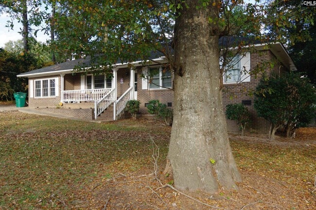 Building Photo - 2475 Drexel Dr