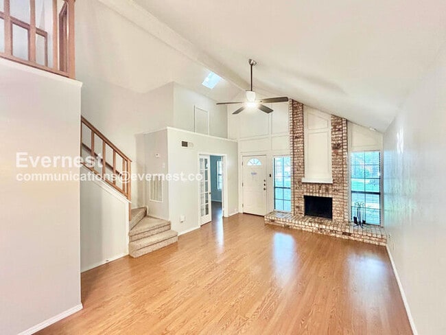 Foto del edificio - 2992 Harbinger Ln