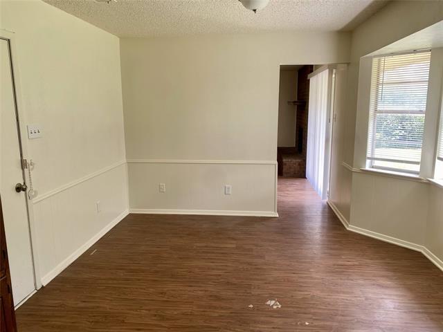 Foto del edificio - 7513 Meadowbrook Dr