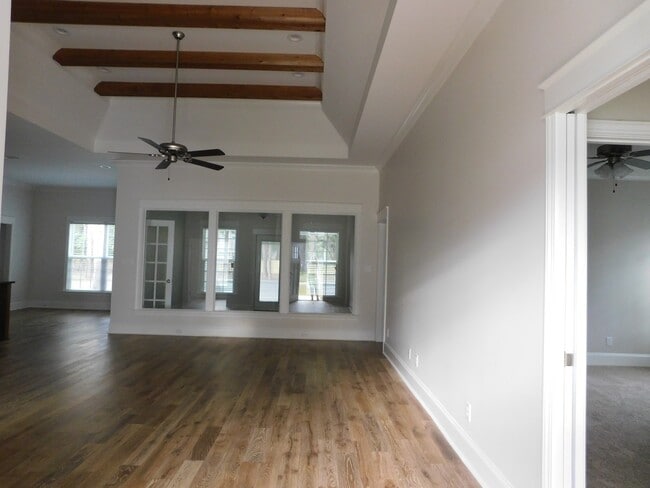 Foto del edificio - Grove Point Beauty