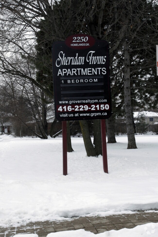 Photo du bâtiment - 2185 Sheridan Park Drive