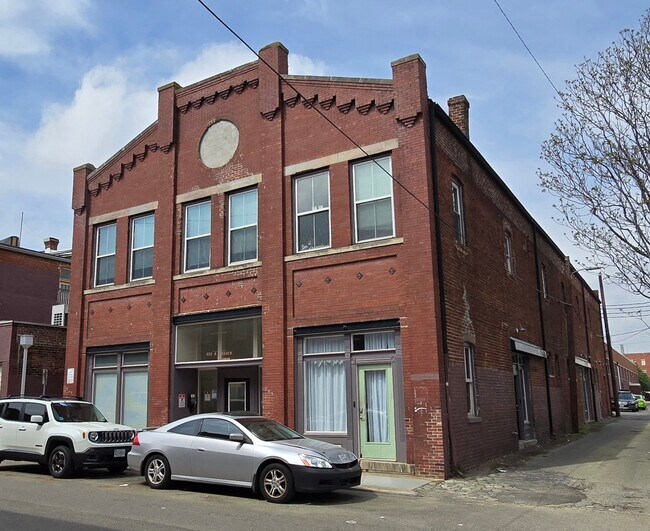 Foto del edificio - 302 Goshen St