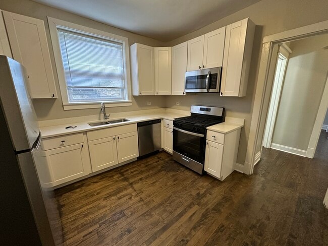 Foto del edificio - 6343 N Claremont Ave