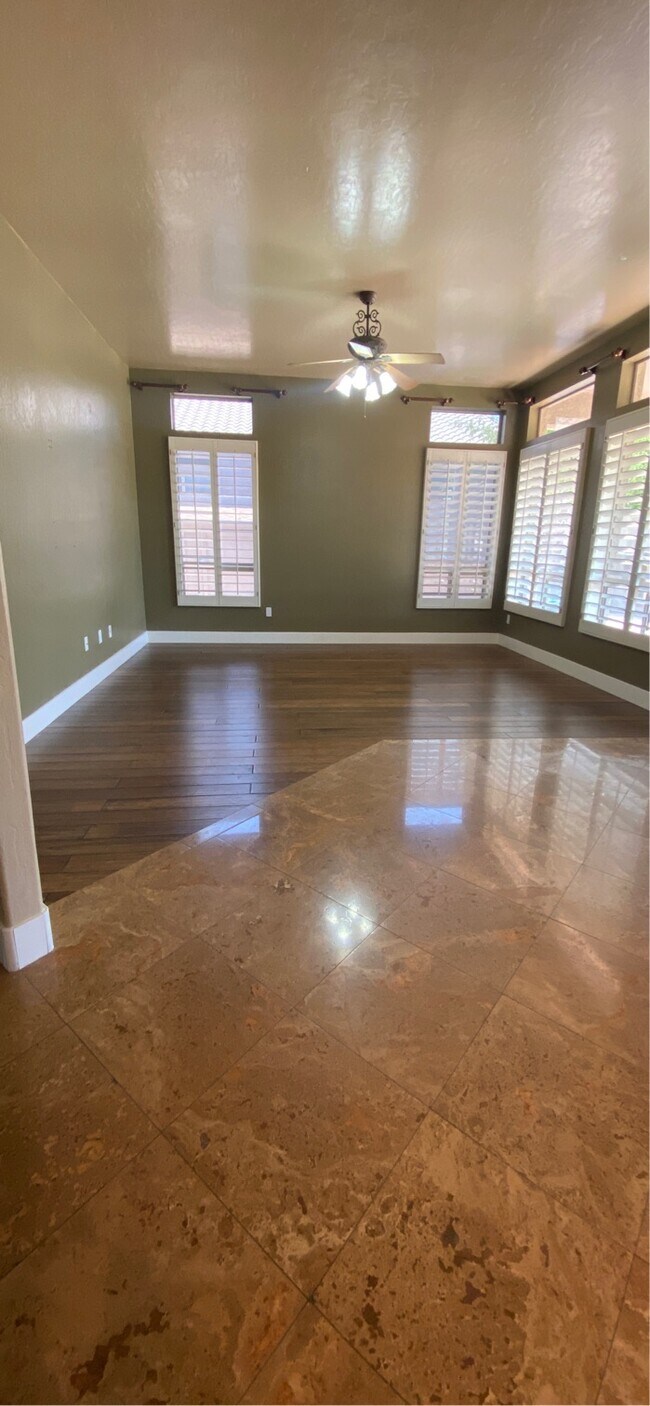 Building Photo - 3107 N Sawyer Cir