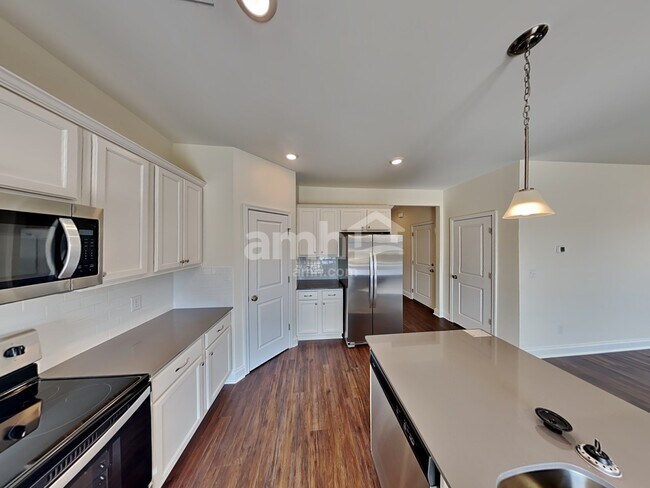 Foto del edificio - 2027 Williamshire Ln