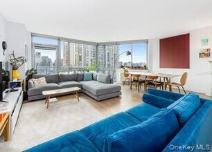 Building Photo - 4705 Center Boulevard Unit