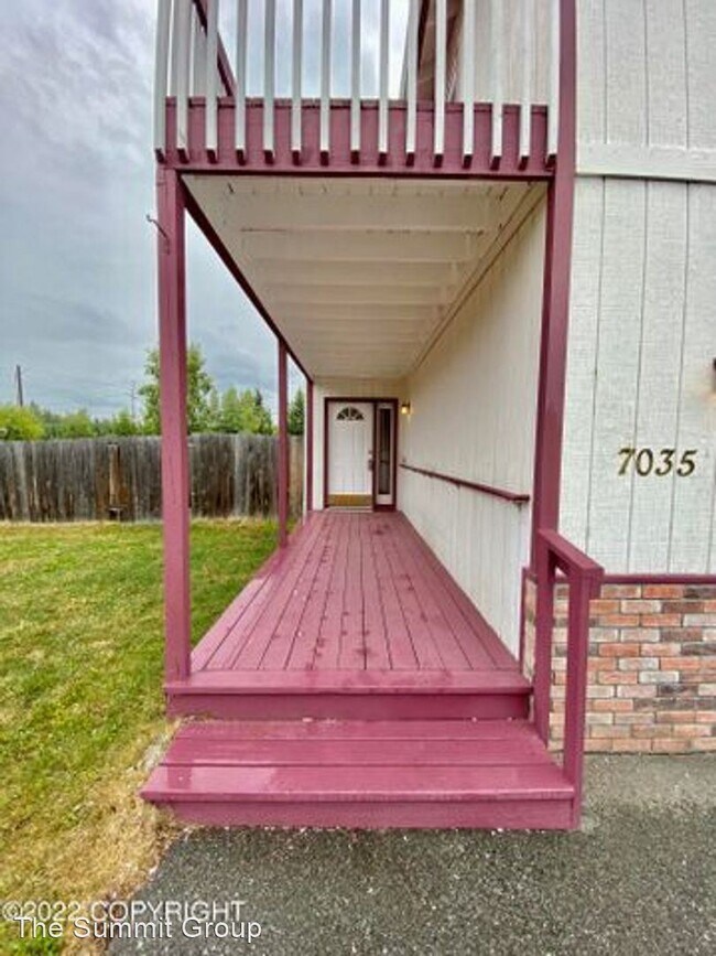 Foto del edificio - 6 br, 3 bath House - 7035 Red Hawk Circle