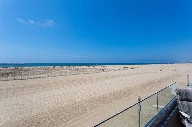 EXPANSIVE Coastline Views - 6 Voyage St
