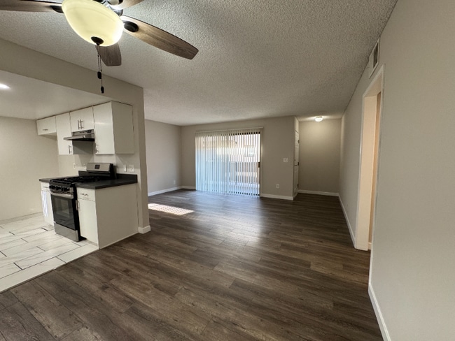 Foto del edificio - 507 E Cedar Ave