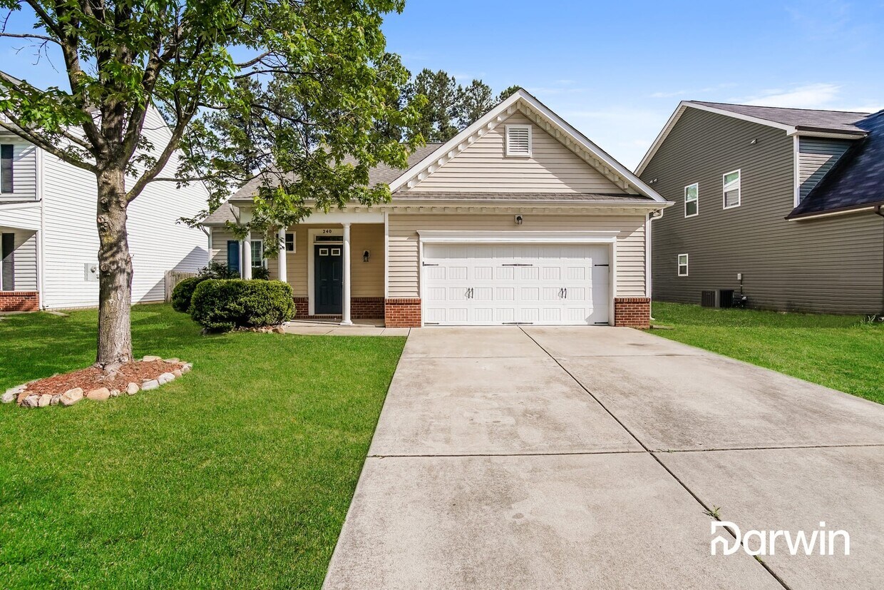 Foto principal - 240 Pearson Place, Clayton, NC 27527