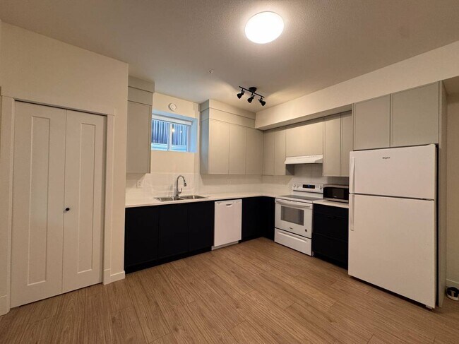 Photo du bâtiment - 11052 Lockwood St