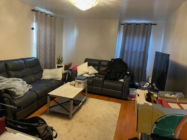 Living Room - 11508 150th Ave
