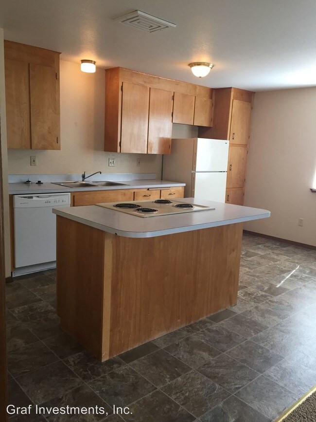 Building Photo - 3403 Vincenta Way