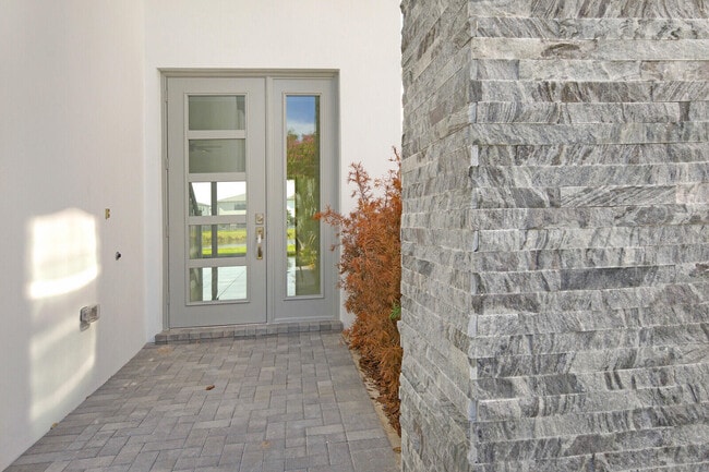 Building Photo - 8068 Laurel Falls Dr