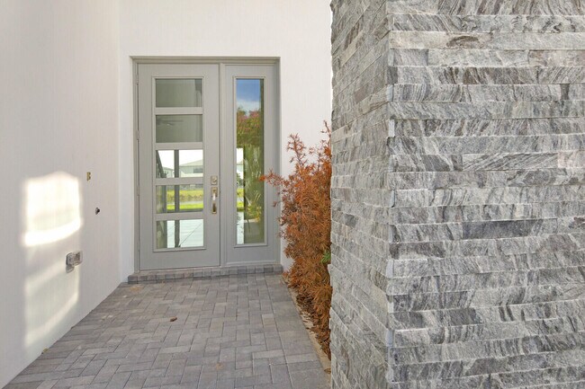 Foto del edificio - 8068 Laurel Falls Dr