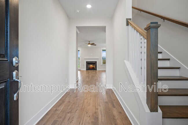 Building Photo - 704 Conifer Dr