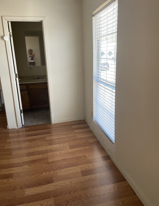 Foto del edificio - 4209 Broadway Ave
