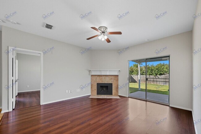 Foto del edificio - 4515 Sawgrass Dr