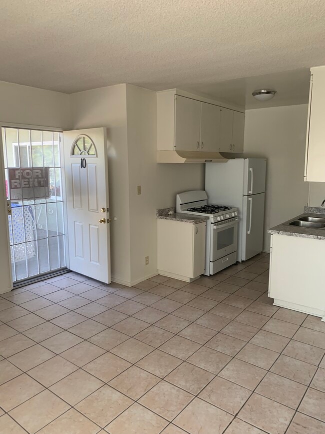 Foto del edificio - 712 Figueroa Pl