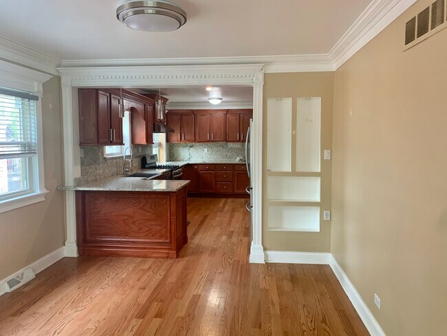 Kitchen / Dining Room - 141 Dodge Ave