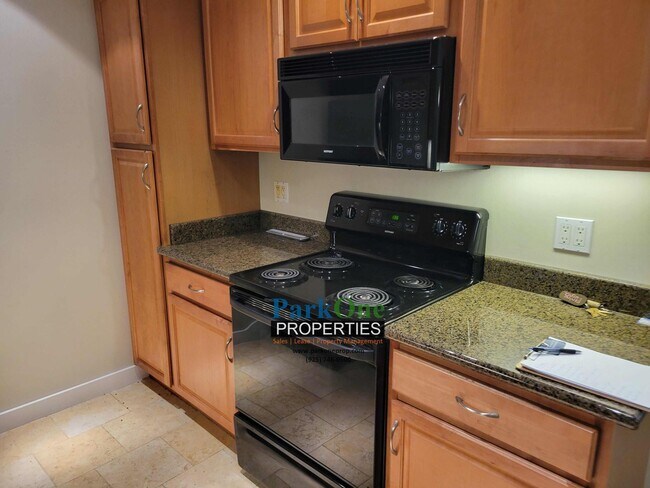 Foto del edificio - Nicely Updated Condo Near Downtown Walnut ...