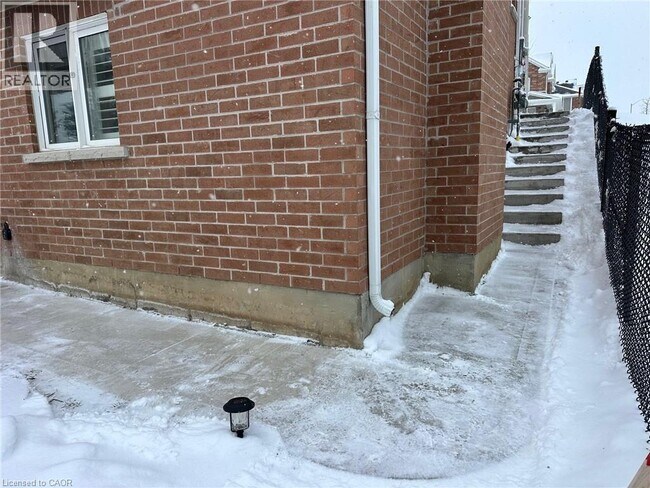 Photo du bâtiment - 219 Ridge Rd