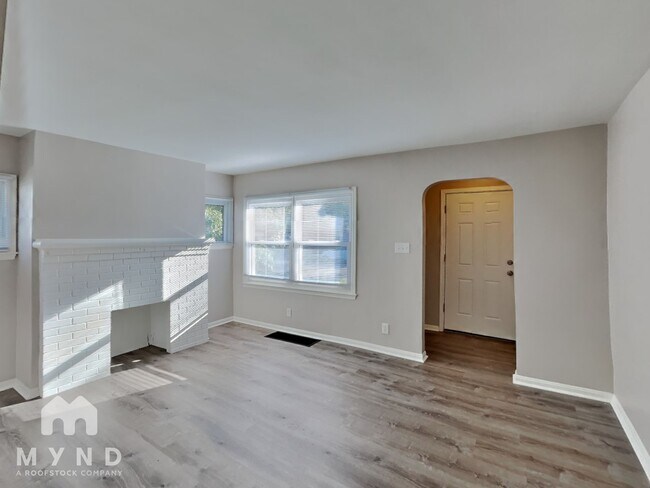 Foto del edificio - 635 Oakwood Ave