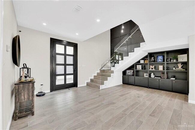 Foto del edificio - 1420 Providence Ave