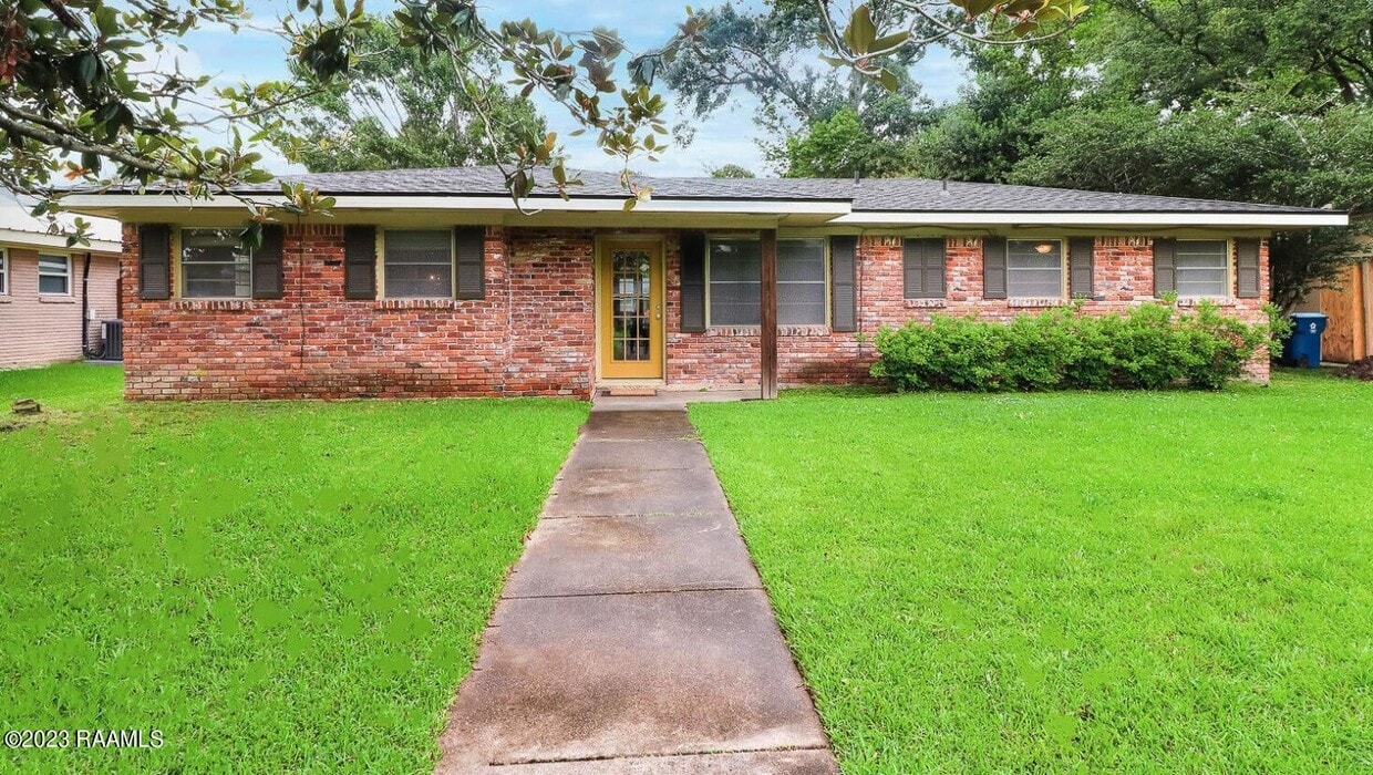 403 Daniel Dr, Lafayette, LA 70503 House for Rent in Lafayette, LA