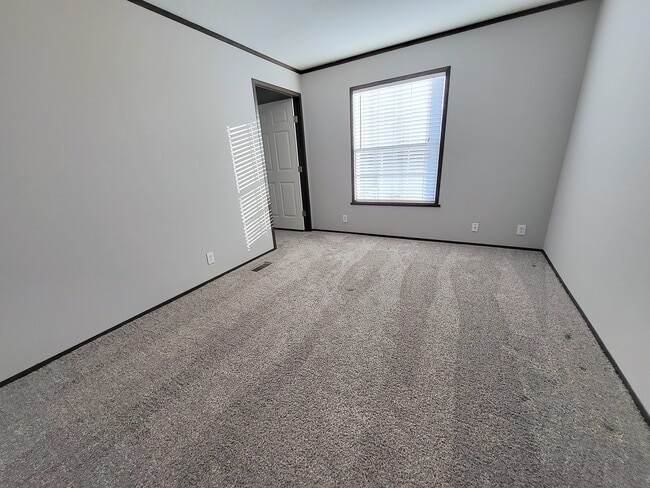 Building Photo - 151 Whippoorwill Ln