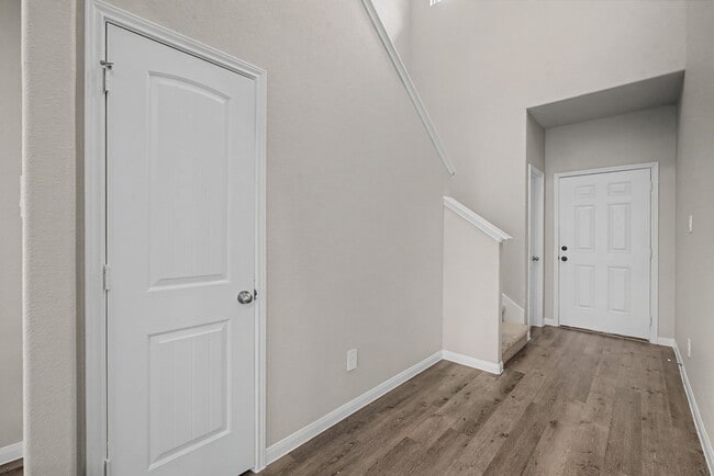 Foto del edificio - 4435 Stephanie Park Ln.