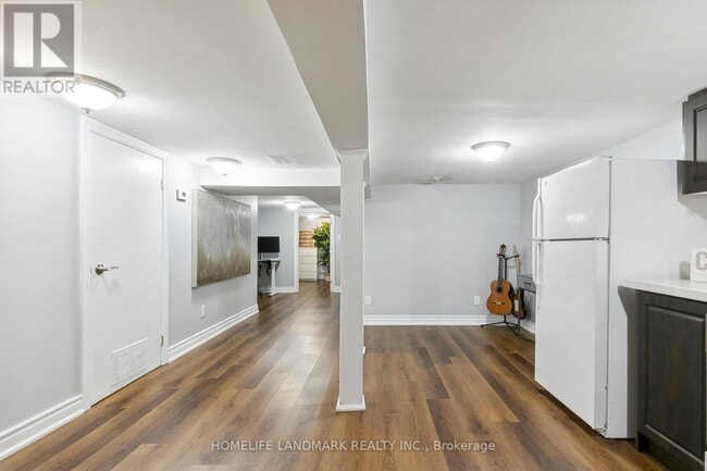Building Photo - 35 Wallington Ave