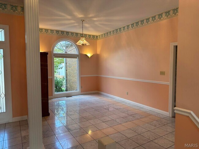 Building Photo - 4 Grayson Ridge Dr