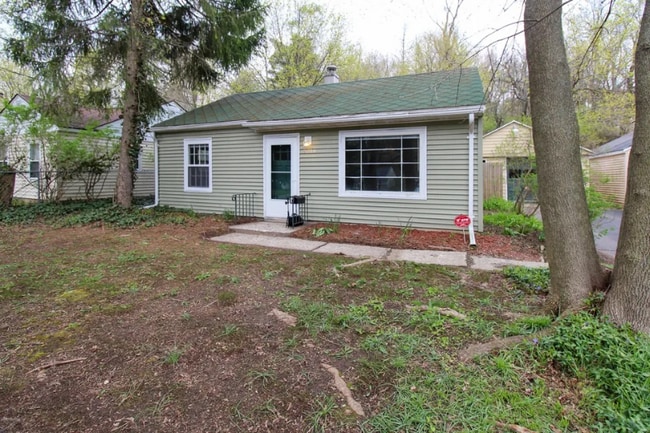 Building Photo - 2314 Hillsdale Ave