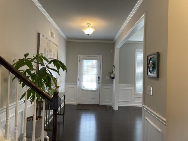 Building Photo - 2415 Matlin Way