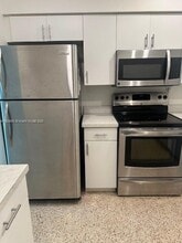 Building Photo - 6880 SW 77th Ter Building Photo - 6880 SW 77th Ter