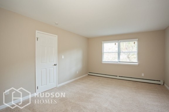 Building Photo - 55 Rose Ln