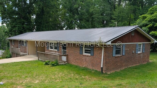 Building Photo - 182 Ewart Dr