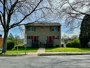 Building Photo - 830 S Pugh St