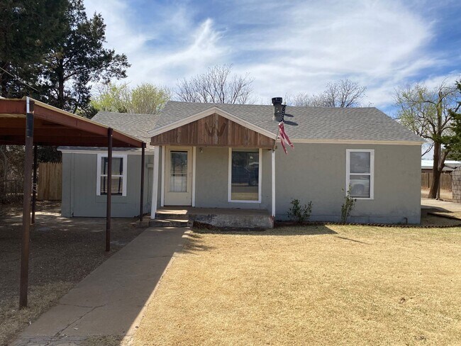 Building Photo - 3 Bed 2 Bath in Shallowater!!