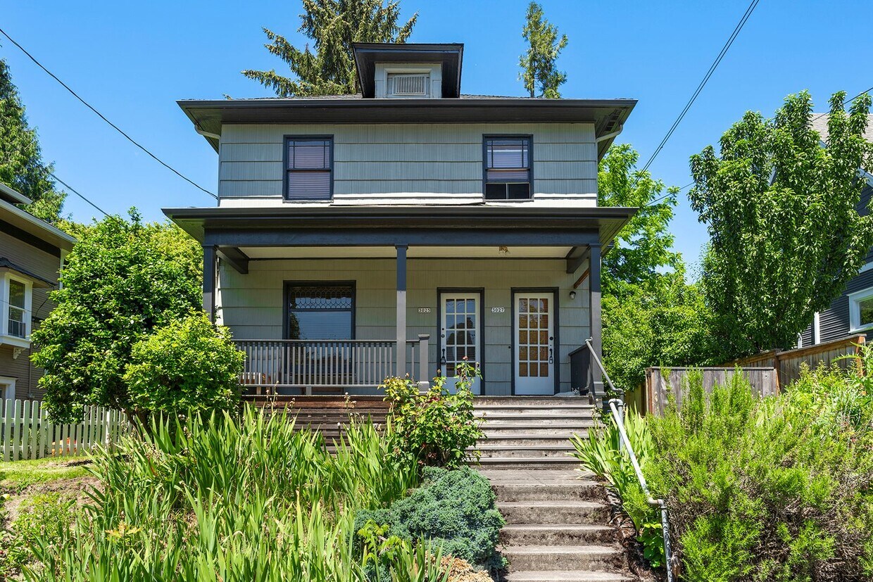 302530273027 NE Flanders St Unit 3025 NE Flanders St, Portland, OR